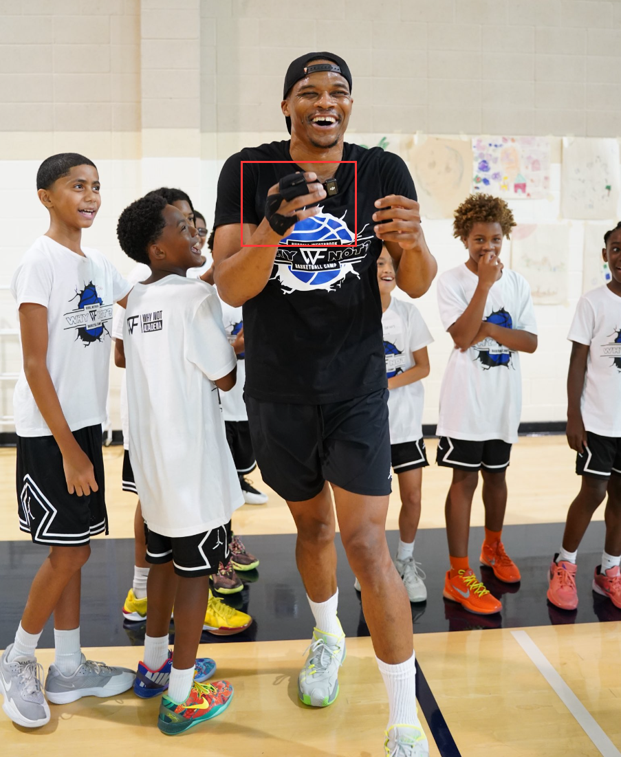 威少训练营开班手部仍戴护具：火记拒绝杜威合体 国王成唯一选择